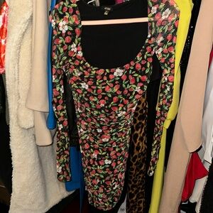 Girlie summer sexy dress in strawberry 🍓 print by AFRM in size S/P. Round neck